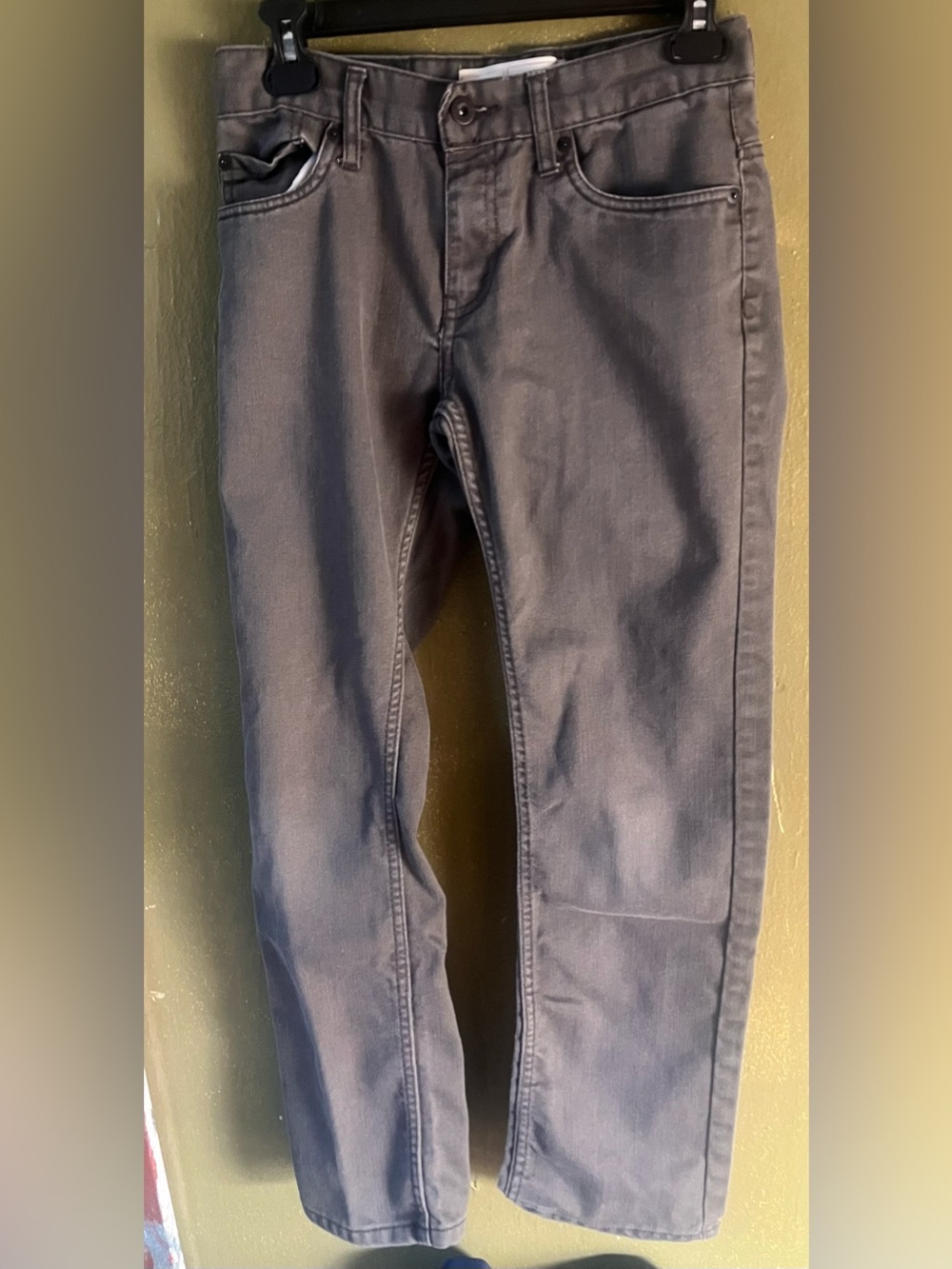 Womens Straight-Leg  Levi’s Jeans in Charcoal Gray
